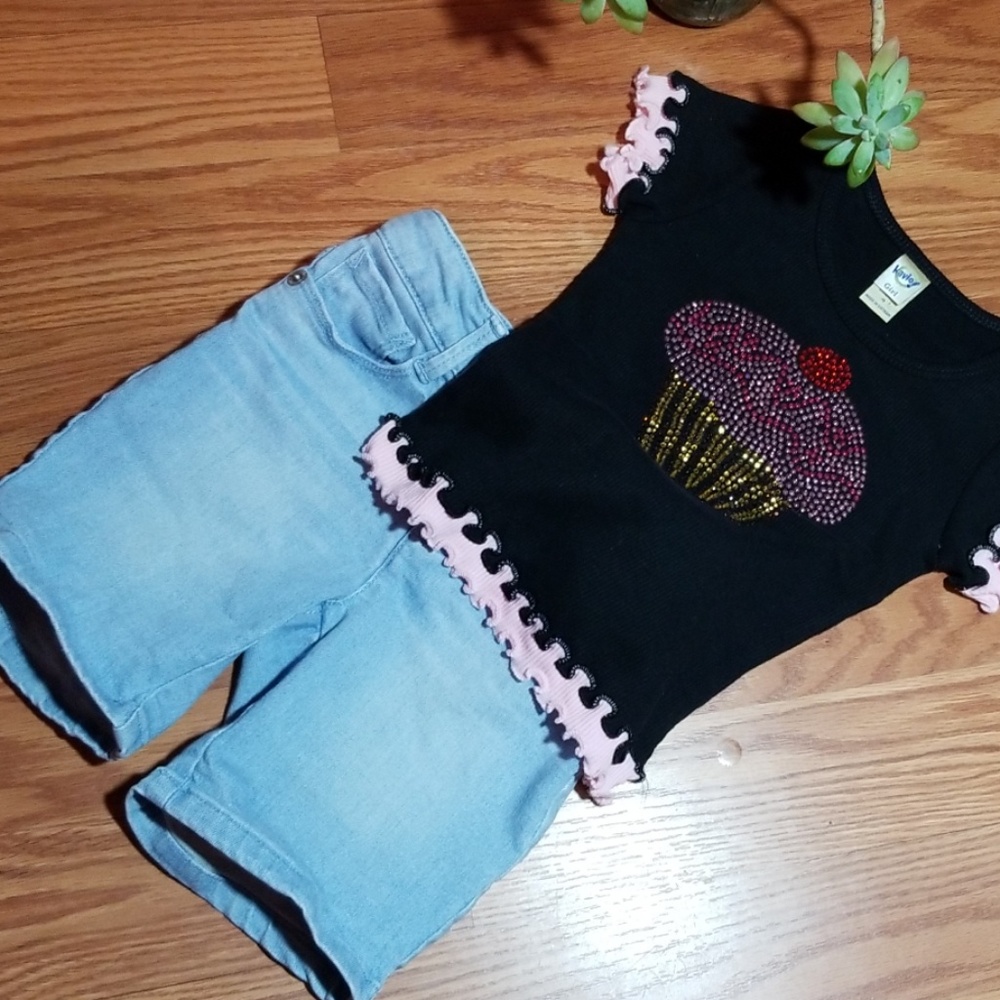 Gymboree shorts an cupcake bling 4